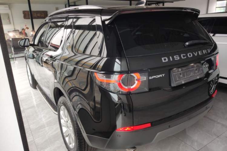 Used Land Rover Discovery Sport 2019 240 PS SE Version China VI Standard Rear Left 45 Deg