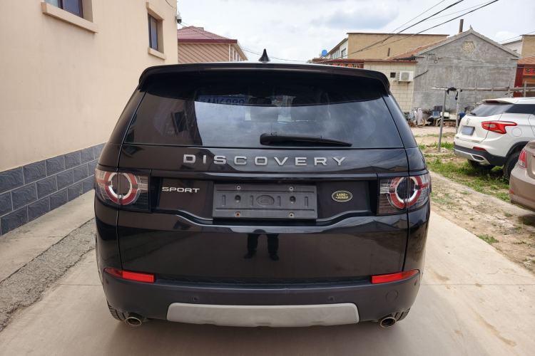 Used Land Rover Discovery Sport 2019 240 PS SE Version China VI Standard Rear