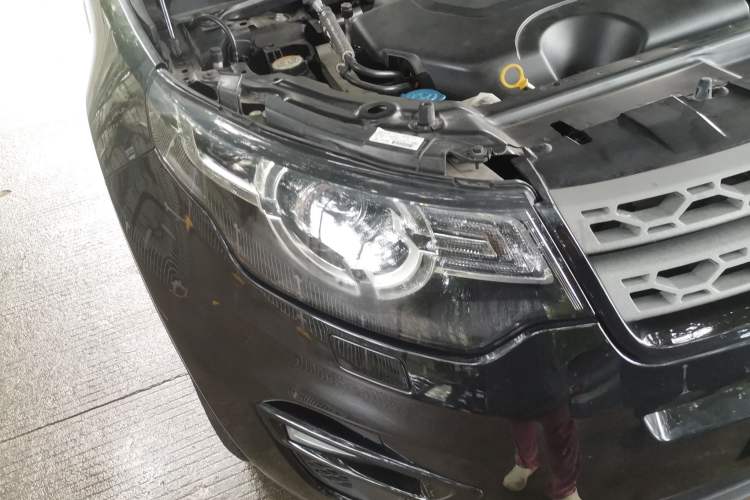 Used Land Rover Discovery Sport 2019 240 PS PURE Edition China V Standard Right Front Headlight