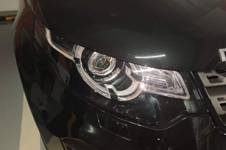 Used Land Rover Discovery Sport 2019 240 PS SE Version China VI Standard Right Front Headlight