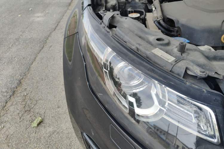 Used Land Rover Discovery Sport 2019 240 PS HSE Version China VI Standard Right Front Headlight