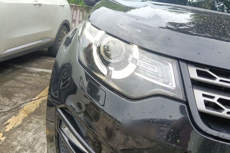 Used Land Rover Discovery Sport 2019 240 PS SE Version China VI Standard Right Front Headlight