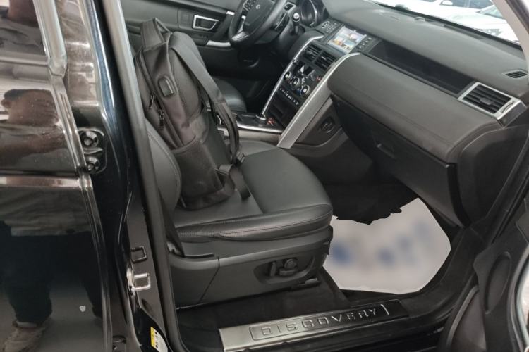 Used Land Rover Discovery Sport 2019 240 PS SE Version China VI Standard Right Front Seat