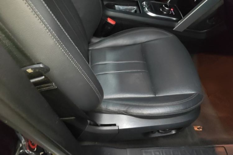 Used Land Rover Discovery Sport 2019 240 PS SE Version China VI Standard Right Front Seat