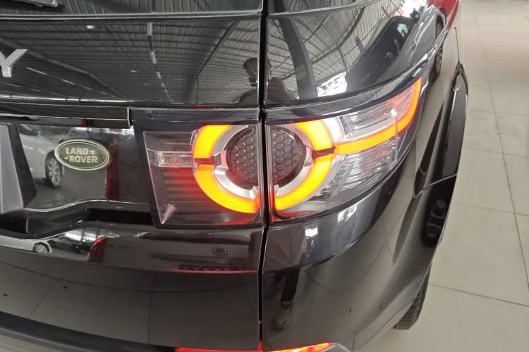 Used Land Rover Discovery Sport 2019 240 PS SE Version China VI Standard Right Rear Taillight