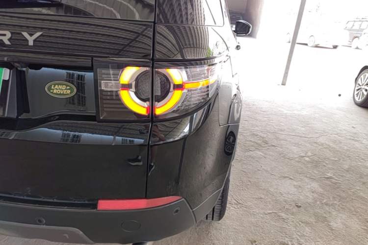Used Land Rover Discovery Sport 2019 240 PS SE Version China VI Standard Right Rear Taillight