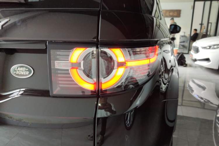 Used Land Rover Discovery Sport 2019 240 PS SE Version China VI Standard Right Rear Taillight
