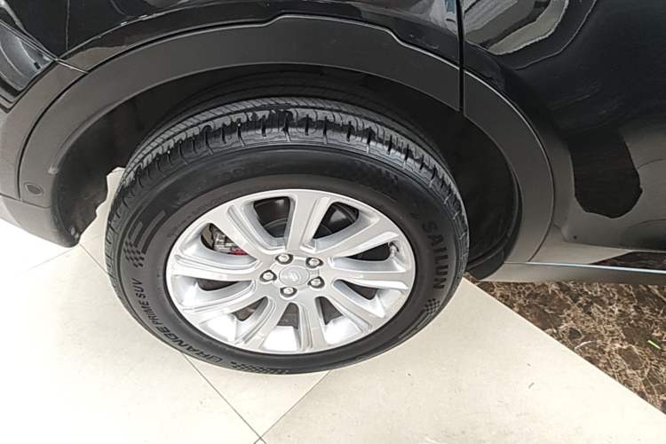 Used Land Rover Discovery Sport 2019 240 PS SE Version China VI Standard Right Rear Wheel Hub