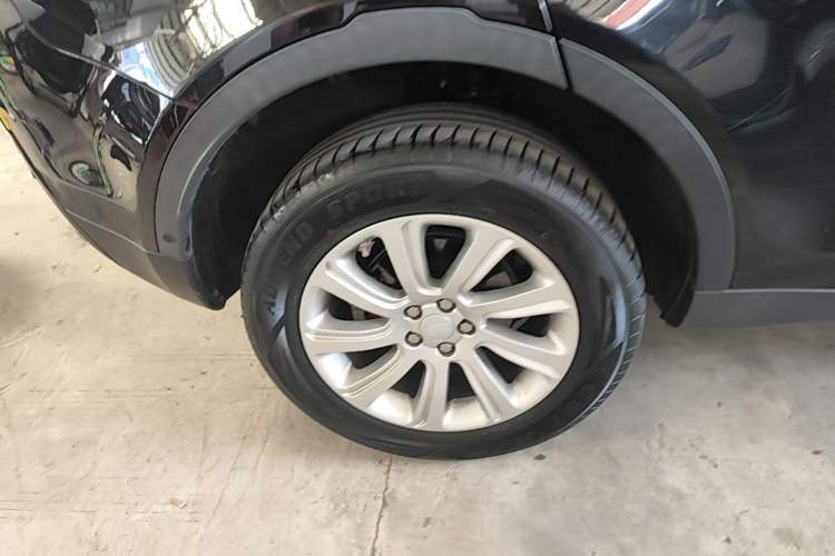 Used Land Rover Discovery Sport 2019 240 PS SE Version China VI Standard Right Rear Wheel Hub