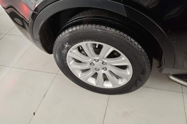 Used Land Rover Discovery Sport 2019 240 PS SE Version China VI Standard Right Rear Wheel Hub