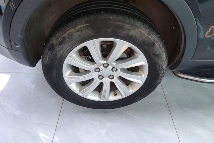 Used Land Rover Discovery Sport 2019 240 PS SE Version China VI Standard Right Rear Wheel Hub