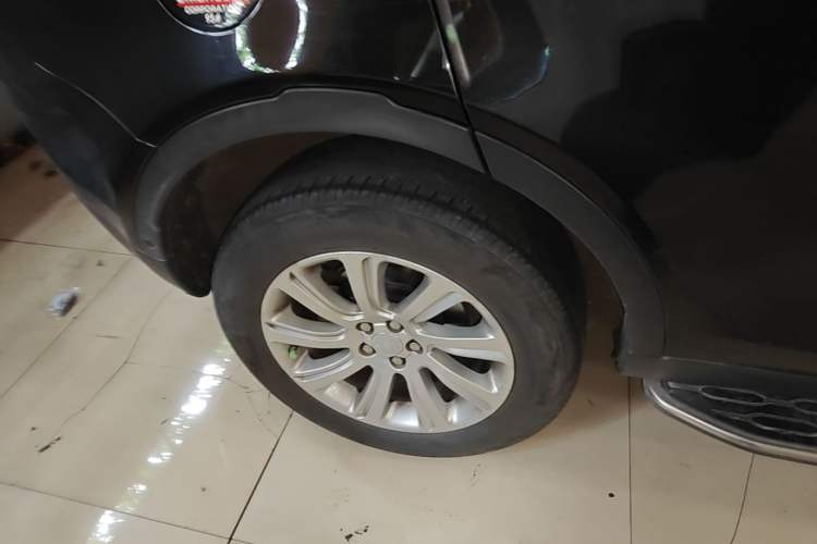 Used Land Rover Discovery Sport 2019 240 PS PURE Edition China V Standard Right Rear Wheel Hub