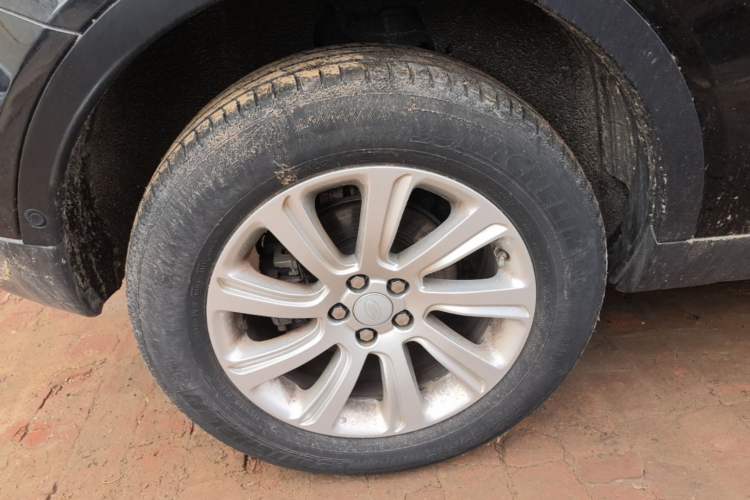 Used Land Rover Discovery Sport 2019 240 PS SE Version China VI Standard Right Rear Wheel Hub