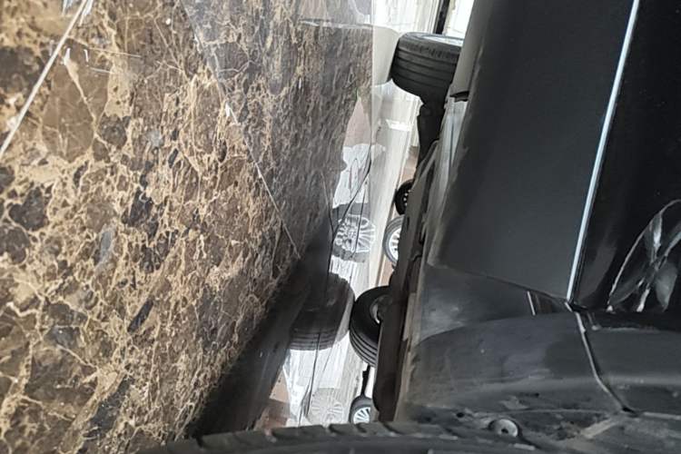 Used Land Rover Discovery Sport 2019 240 PS SE Version China VI Standard Right Side Sill