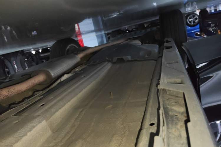 Used Land Rover Discovery Sport 2019 240 PS SE Version China VI Standard Right Side Sill