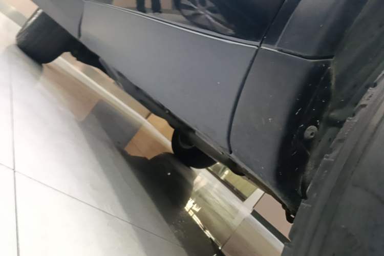 Used Land Rover Discovery Sport 2019 240 PS SE Version China VI Standard Right Side Sill