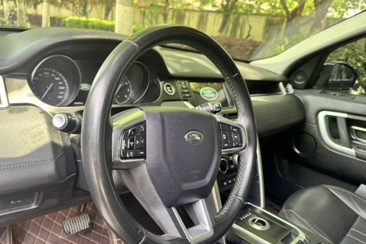 Used Land Rover Discovery Sport 2019 240 PS SE Version China VI Standard Steering Wheel