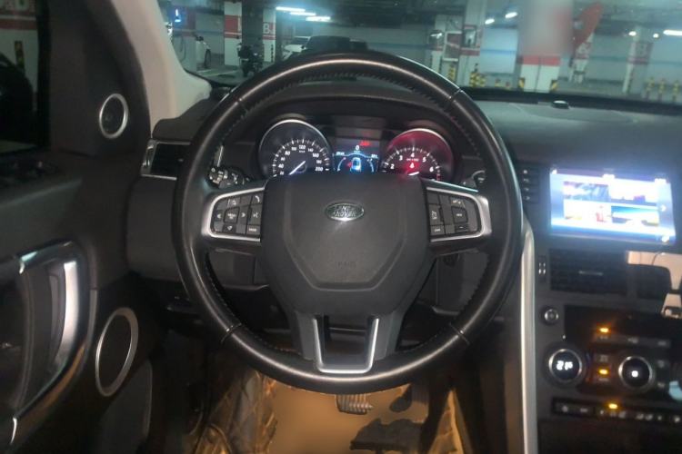 Used Land Rover Discovery Sport 2019 240 PS SE Version China VI Standard Steering Wheel