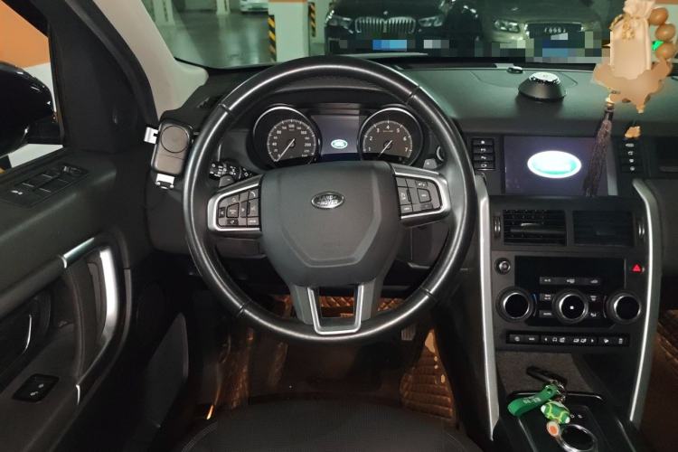 Used Land Rover Discovery Sport 2019 240 PS SE Version China VI Standard Steering Wheel