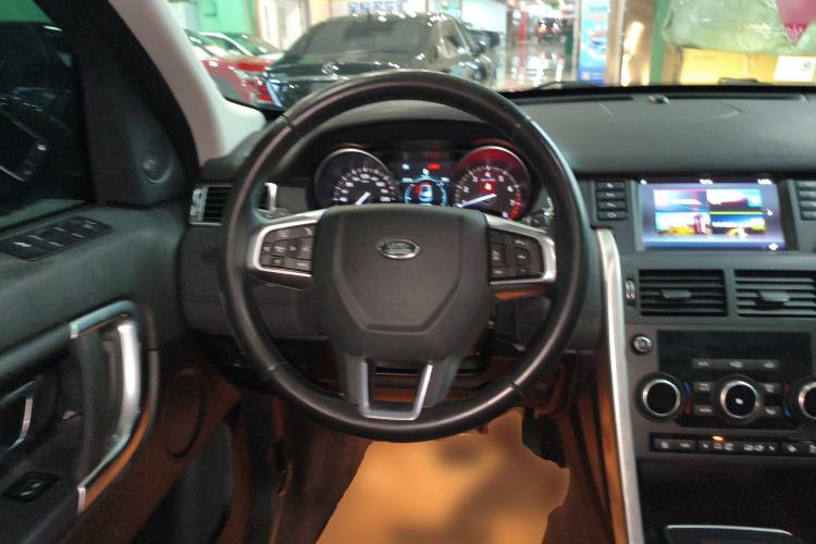 Used Land Rover Discovery Sport 2019 240 PS SE Version China VI Standard Steering Wheel