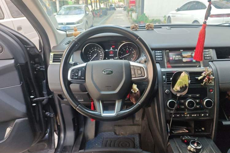 Used Land Rover Discovery Sport 2019 240 PS PURE Edition China VI Standard Steering Wheel