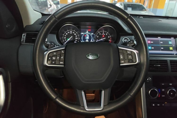 Used Land Rover Discovery Sport 2019 240 PS SE Version China VI Standard Steering Wheel