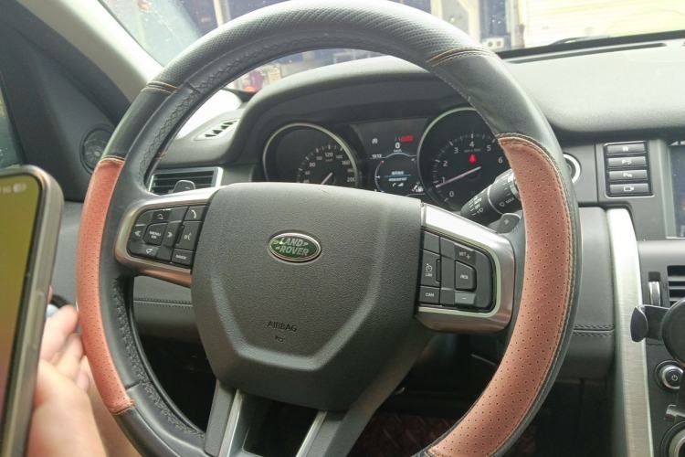 Used Land Rover Discovery Sport 2019 240 PS SE Version China VI Standard Steering Wheel