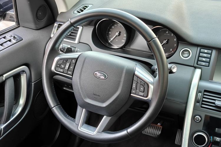 Used Land Rover Discovery Sport 2019 240 PS SE Version China V Standard Steering Wheel