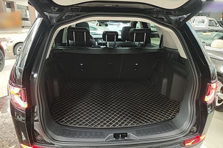 Used Land Rover Discovery Sport 2019 240 PS SE Version China VI Standard Trunk