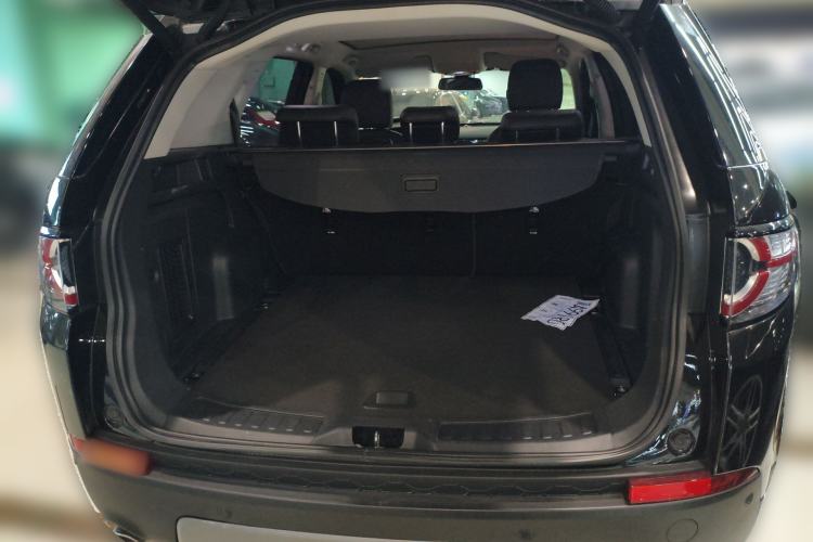 Used Land Rover Discovery Sport 2019 240 PS SE Version China VI Standard Trunk