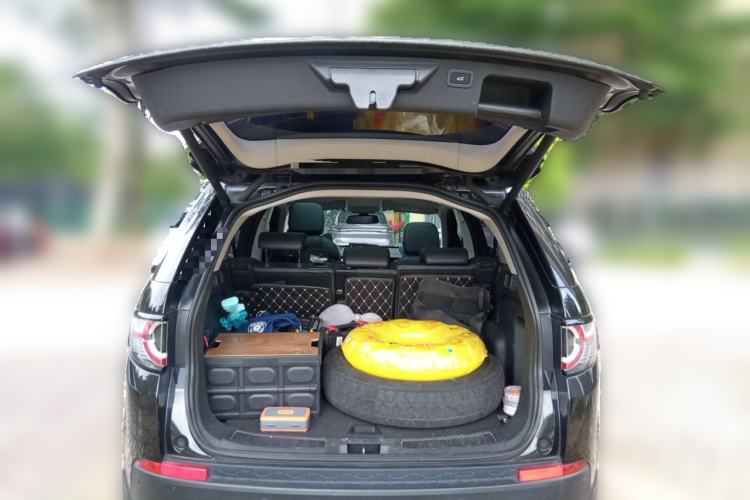 Used Land Rover Discovery Sport 2019 240 PS SE Version China VI Standard Trunk