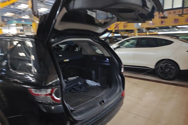 Used Land Rover Discovery Sport 2019 240 PS PURE Edition China V Standard Trunk