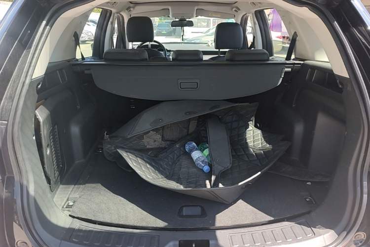 Used Land Rover Discovery Sport 2019 240 PS SE Version China V Standard Trunk