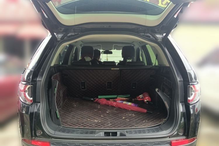 Used Land Rover Discovery Sport 2019 240 PS SE Version China VI Standard Trunk