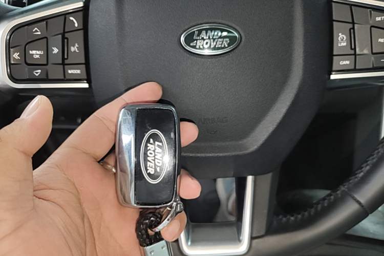Used Land Rover Discovery Sport 2019 240 PS SE Version China VI Standard Vehicle Key