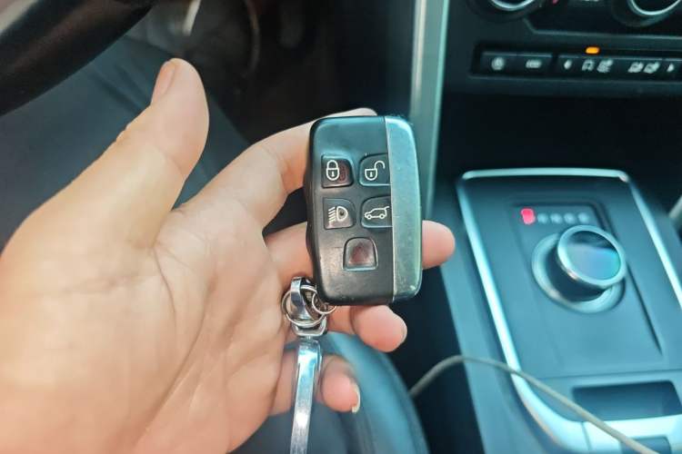 Used Land Rover Discovery Sport 2019 240 PS SE Version China V Standard Vehicle Key