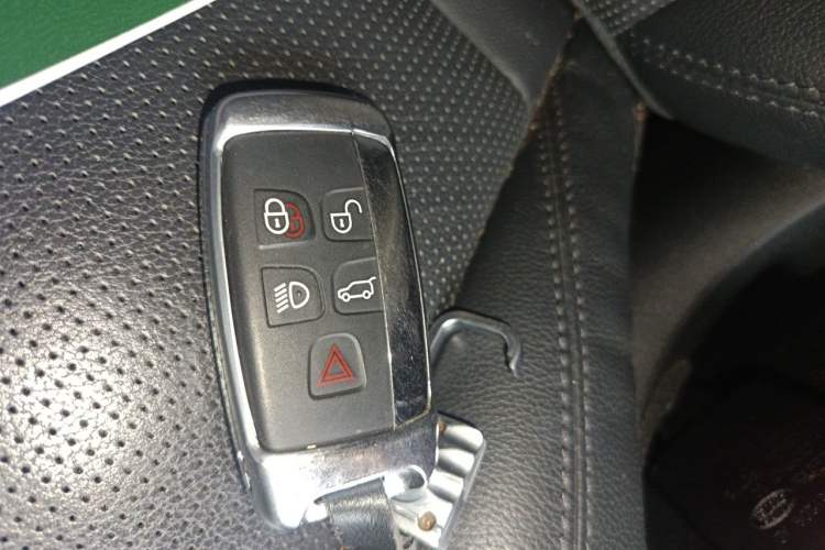 Used Land Rover Discovery Sport 2019 240 PS SE Version China V Standard Vehicle Key
