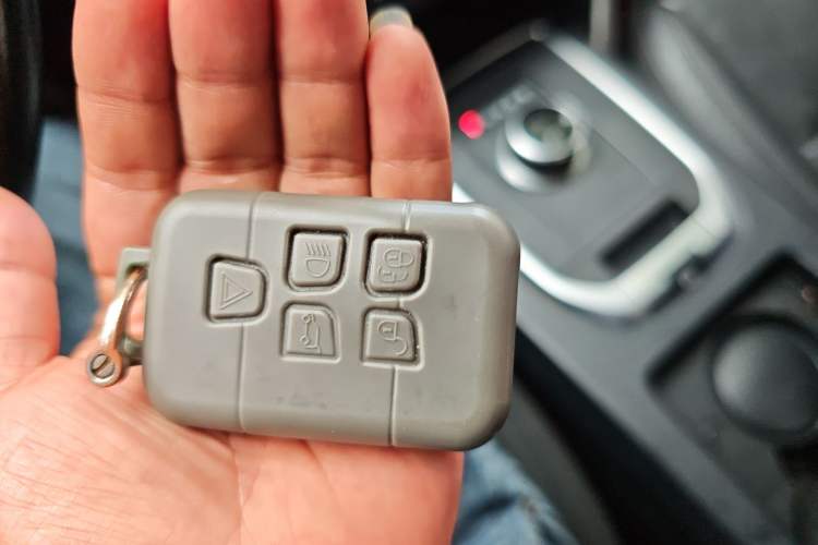 Used Land Rover Discovery Sport 2019 240 PS SE Version China VI Standard Vehicle Key