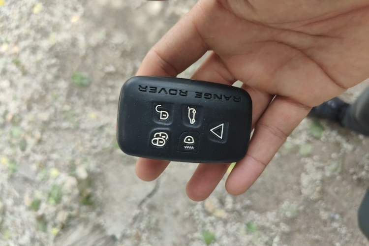 Used Land Rover Discovery Sport 2019 240 PS HSE Version China VI Standard Vehicle Key