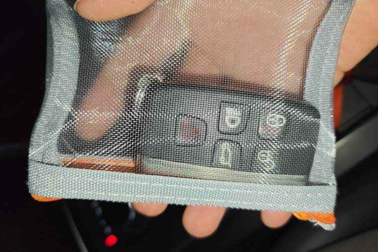 Used Land Rover Discovery Sport 2019 240 PS SE Version China VI Standard Vehicle Key