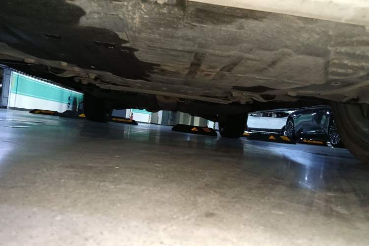 Used Land Rover Discovery Sport 2019 240 PS SE Dynamic Version China VI Standard Chassis Front