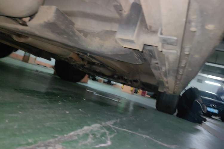 Used Land Rover Discovery Sport 2019 240 PS SE Version China VI Standard Chassis Rear Right