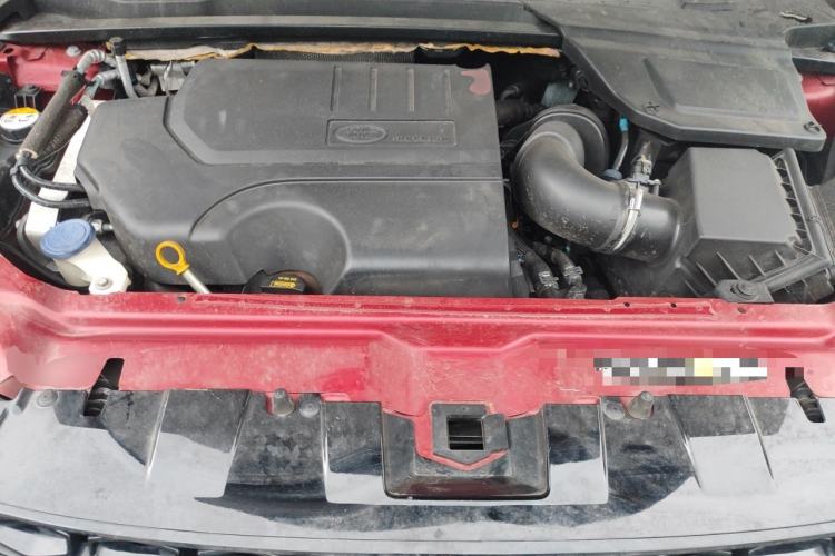Used Land Rover Discovery Sport 2019 240 PS SE Dynamic Version China VI Standard Engine Bay
