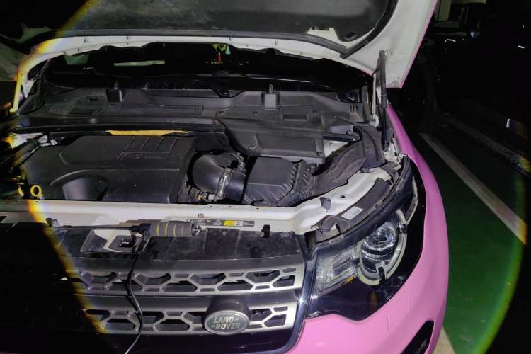 Used Land Rover Discovery Sport 2019 240 PS SE Version China VI Standard Engine Bay Left