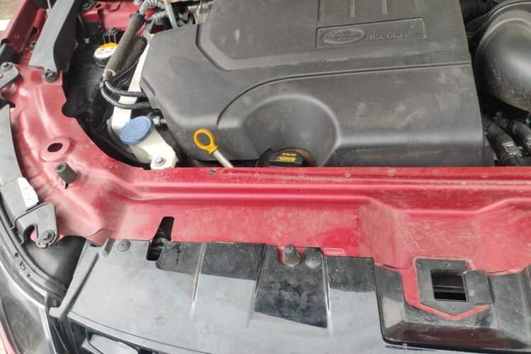 Used Land Rover Discovery Sport 2019 240 PS SE Dynamic Version China VI Standard Engine Bay Right