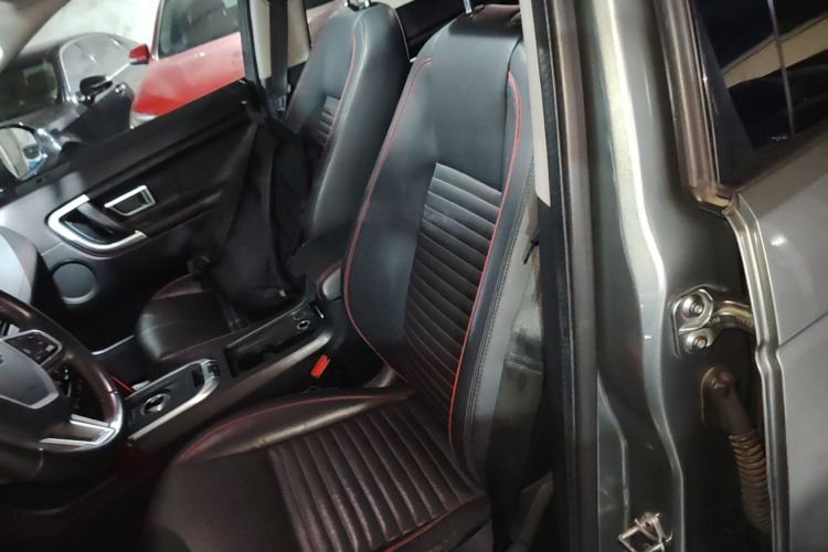 Used Land Rover Discovery Sport 2019 240 PS SE Dynamic Version China VI Standard Left Front Seat