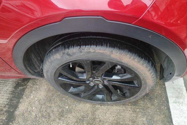 Used Land Rover Discovery Sport 2019 240 PS SE Dynamic Version China VI Standard Right Front Wheel Hub