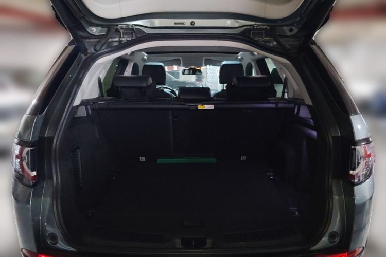 Used Land Rover Discovery Sport 2019 240 PS SE Dynamic Version China VI Standard Trunk