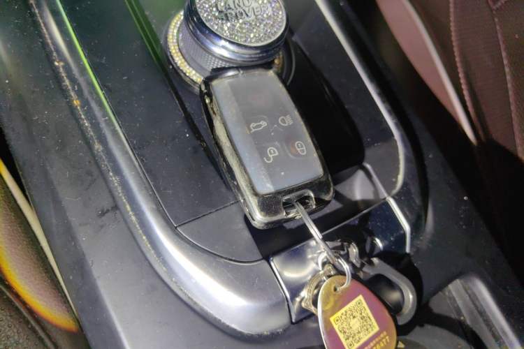 Used Land Rover Discovery Sport 2019 240 PS SE Version China VI Standard Vehicle Key