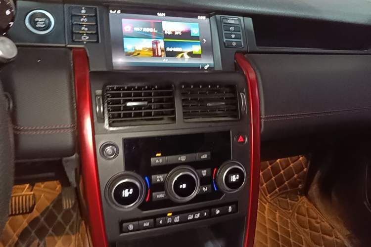 Used Land Rover Discovery Sport 2019 240 PS SE Dynamic Version China VI Standard Audio And AC Panel